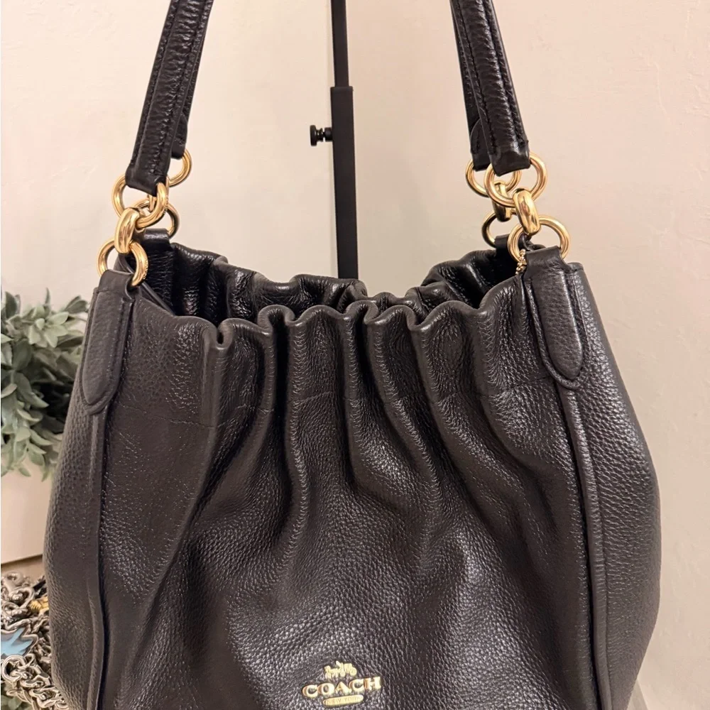 NWOT Coach Maya Leather Shoulder bag